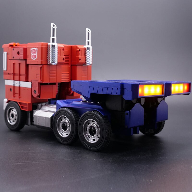 Transformers Auto-Converting Robot